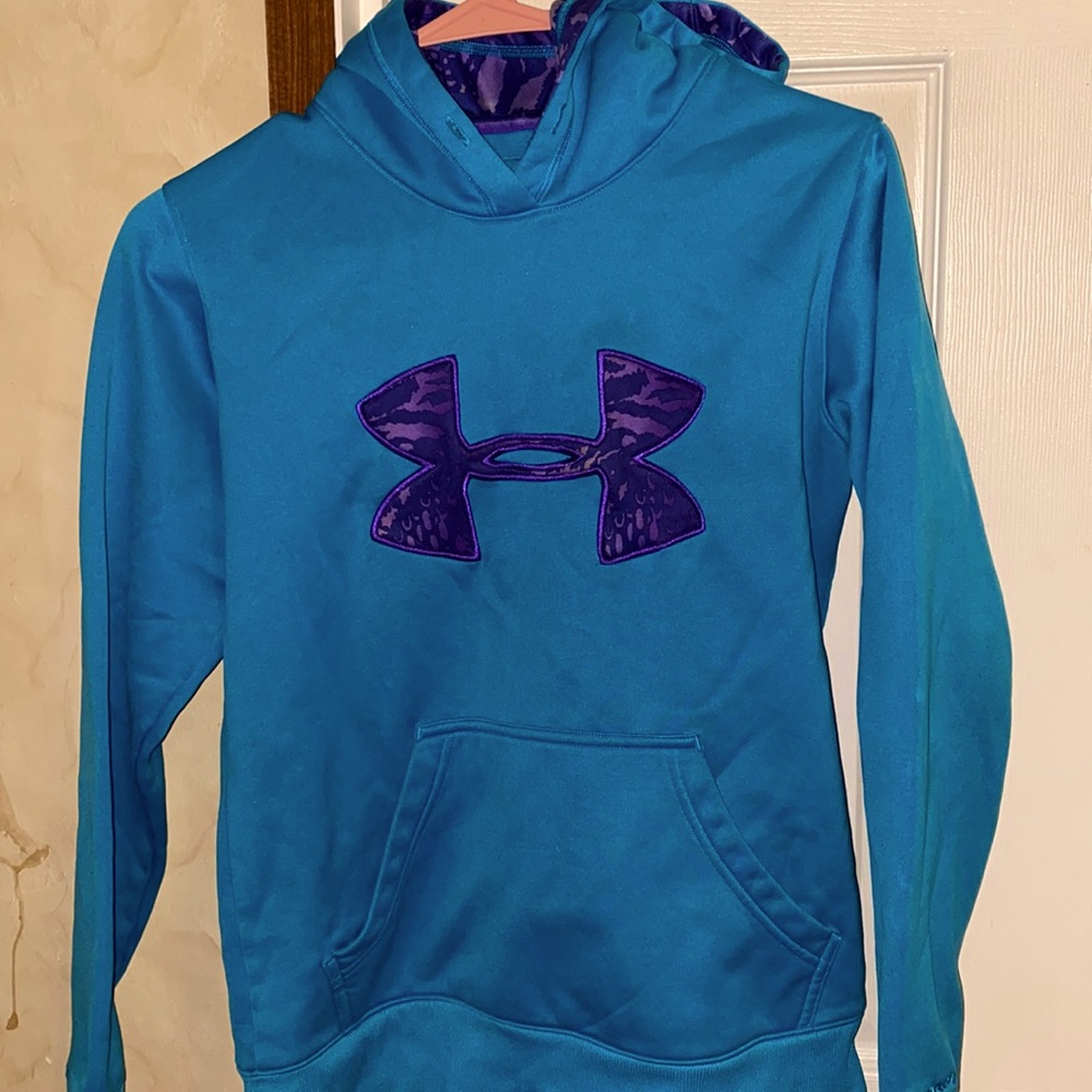 💙Under armor hoodie💜